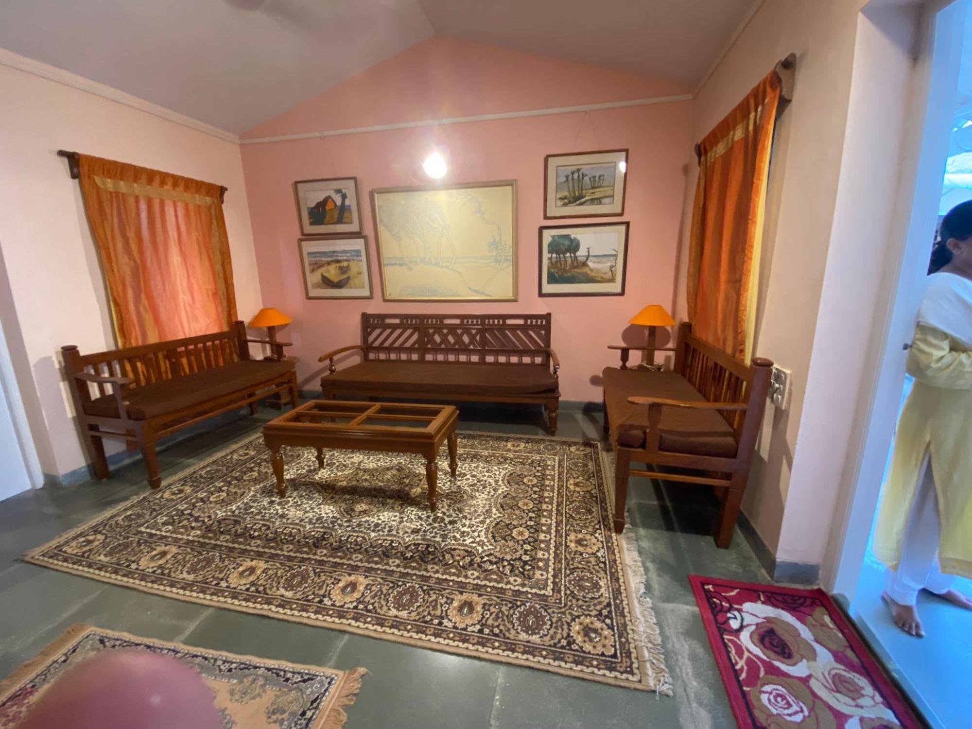 Aurodhan Art Gallery بونديتْشيري المظهر الخارجي الصورة